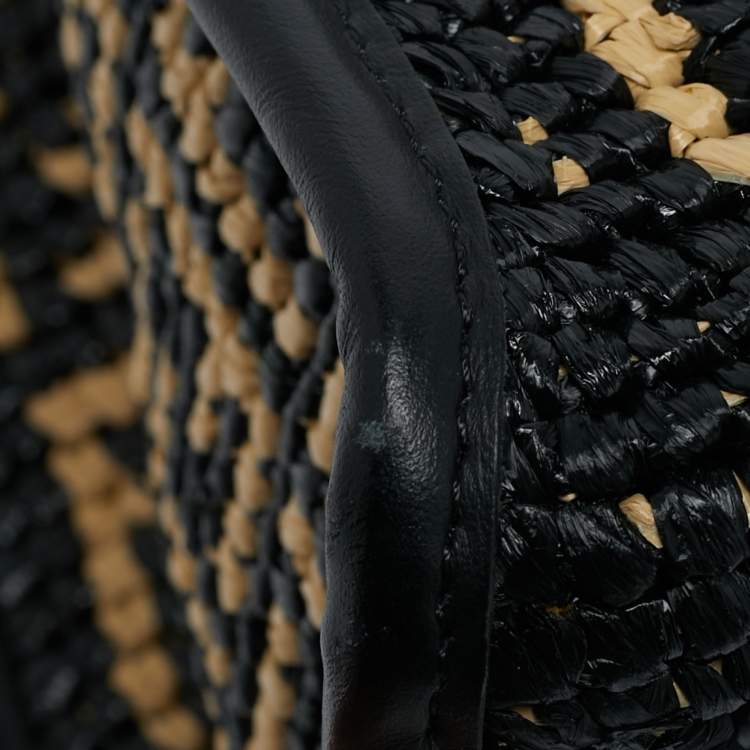 Pre Owned Fendi Black/Natural FF Raffia and Leather Large Runaway Shopper Tote
