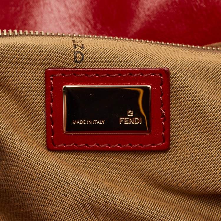 Pre Owned Fendi Red Leather Maxi Baguette Flap Shoulder Bag