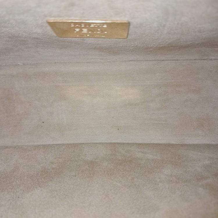 Pre Owned Fendi Beige Leather Baguette Shoulder Bag