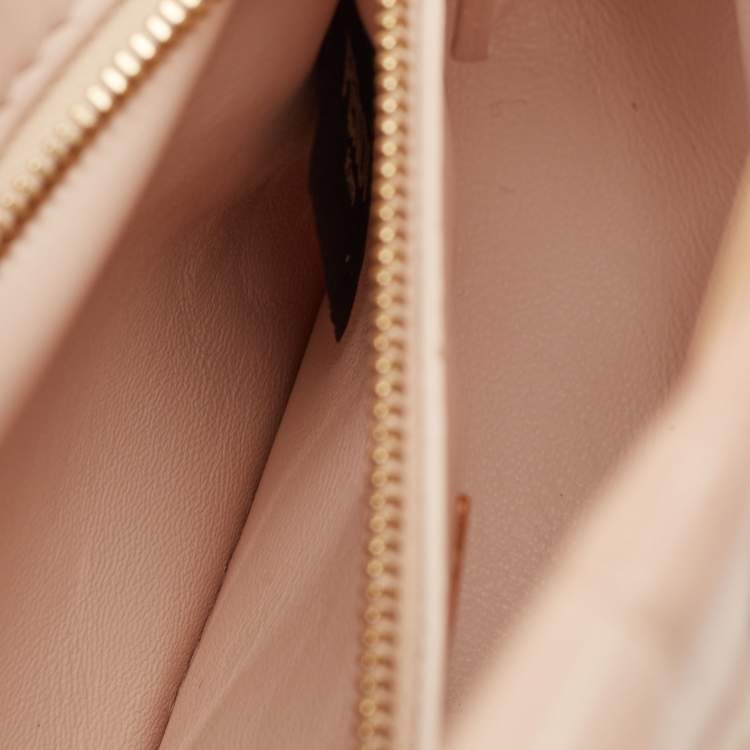 مملوكة مسبقًا Fendi Shiny Beige Crocodile Mini Peekaboo Top Handle Bag