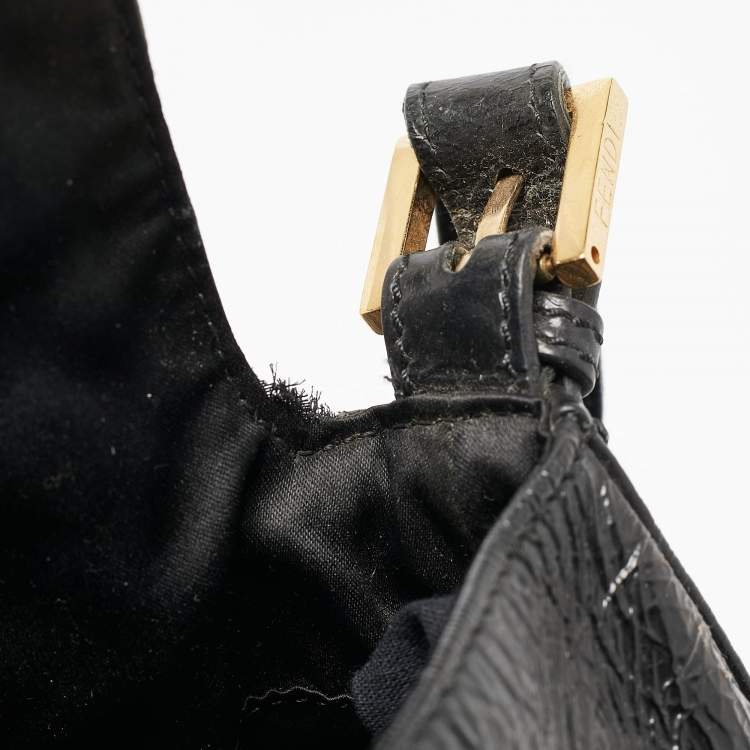Pre Owned Fendi Black Crinkled Patent Leather Mama Baguette Shoulder Bag