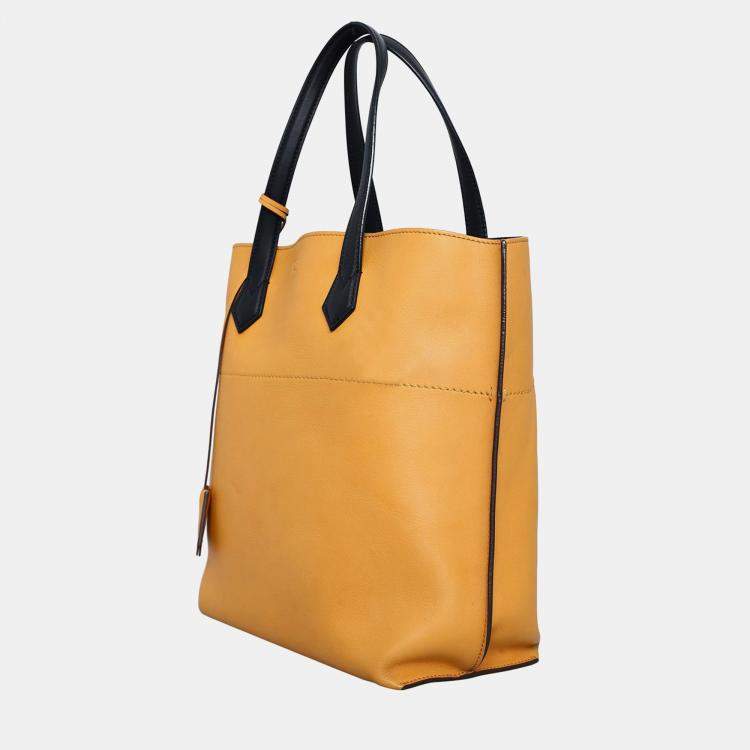 Pre Owned Fendi Light Orange Leather Shopping Tote Bag