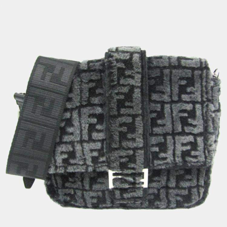 مملوكة مسبقًا Fendi Black Mouton/Leather Baguette Messenger Bag