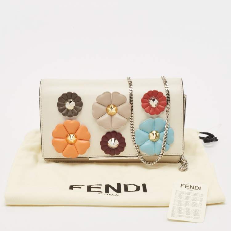 Pre Owned Fendi Off White Leather Flowerland Tube Chain Clutch