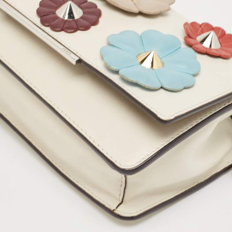 Pre Owned Fendi Off White Leather Flowerland Tube Chain Clutch