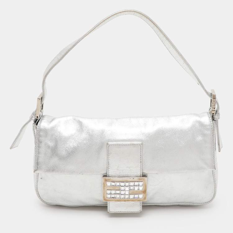 Pre Owned Fendi Silver Leather Mama Baguette Bag