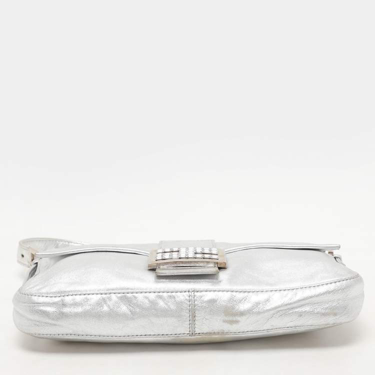 Pre Owned Fendi Silver Leather Mama Baguette Bag