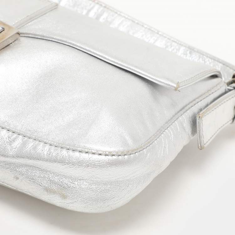 Pre Owned Fendi Silver Leather Mama Baguette Bag