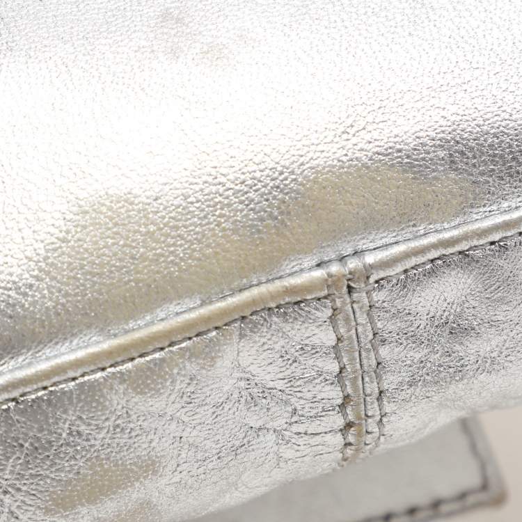 Pre Owned Fendi Silver Leather Mama Baguette Bag