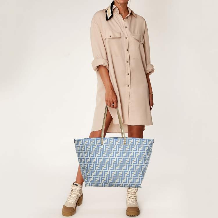 Pre Owned Fendi Blue/Beige FF Pequin Fabric Large Roll Shopper Tote