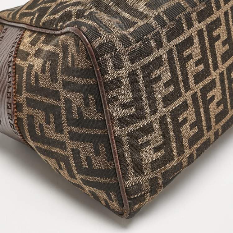 مملوكة مسبقًا Fendi Tobacco Zucca Canvas Medium Chef De Jour Bag