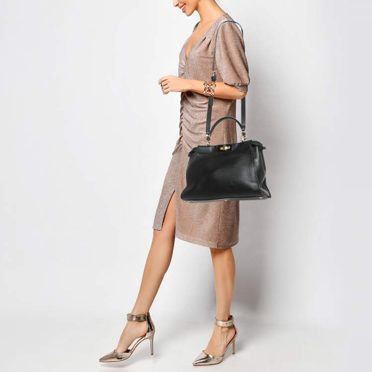 Pre Owned Fendi Black Leather Medium Peekaboo Top Handle Bag
