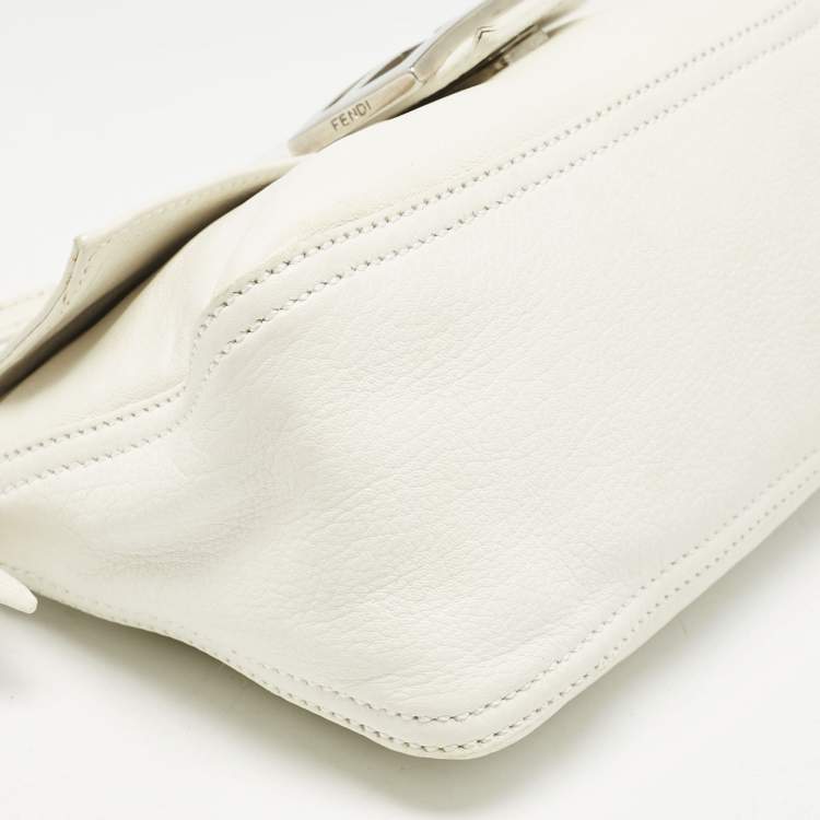 Pre Owned Fendi White Leather Mini Mama Baguette Bag