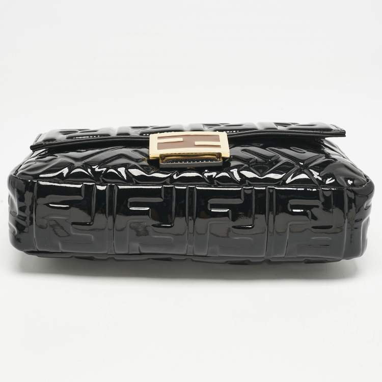 Pre Owned Fendi Black FF Embossed Patent Leather Medium Baguette Bag