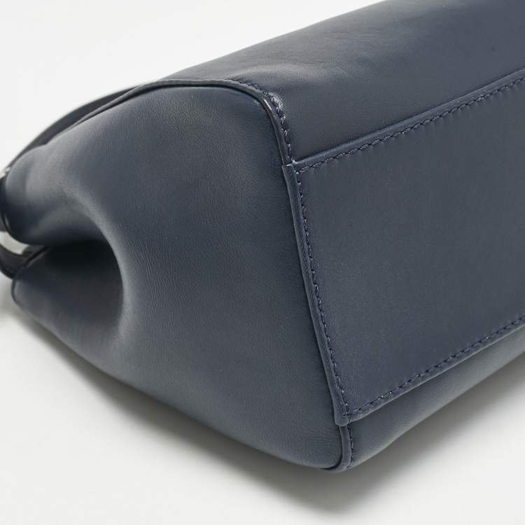 مملوكة مسبقًا Fendi Navy Blue Leather Mini Peekaboo Top Handle Bag