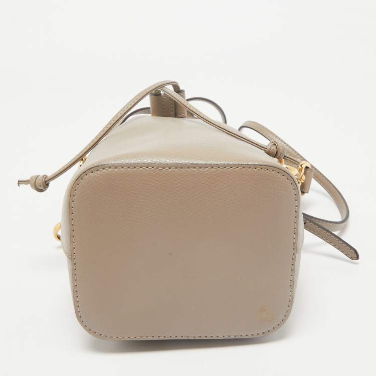 Pre Owned Fendi Beige Leather Mini Mon Tresor Bucket Bag