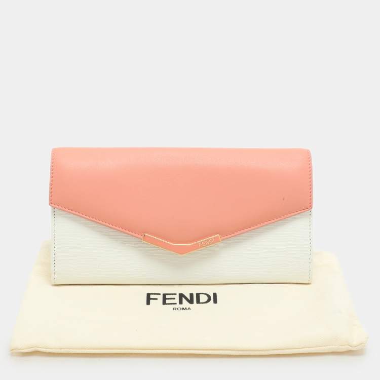 Pre Owned Fendi White/Peach Leather 2Jours Continental Wallet