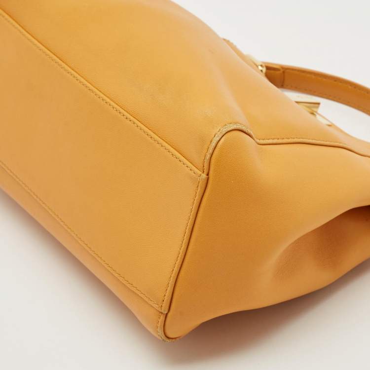 مملوكة مسبقًا Fendi Yellow Leather Mini Peekaboo Top Handle Bag