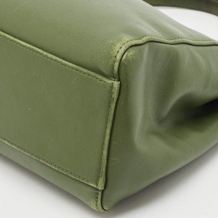 مملوكة مسبقًا Fendi Olive Green Leather Mini Peekaboo Top Handle Bag