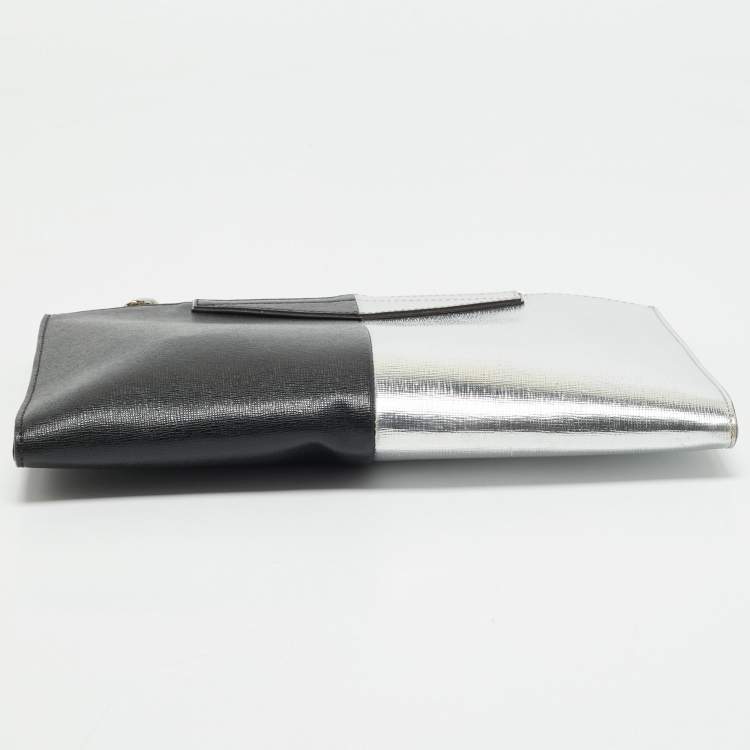 Pre Owned Fendi Silver/Black Leather Grande Chain Pochette