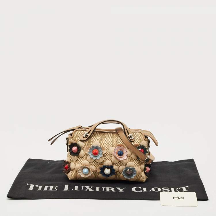 Pre Owned Fendi Beige/Natural Raffia Mini Applique By The Way Crossbody Bag