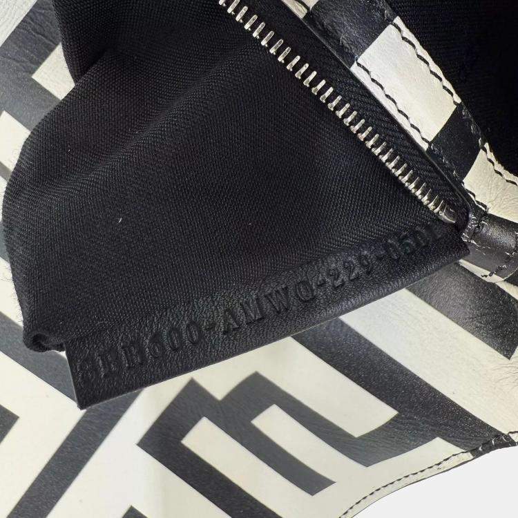 Pre Owned Fendi x Marc Jacobs Black White Zucca Baguette Canvas Shoulder Bag