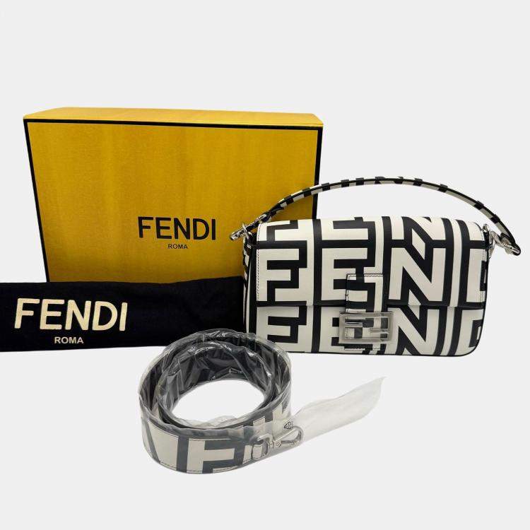Pre Owned Fendi x Marc Jacobs Black White Zucca Baguette Canvas Shoulder Bag
