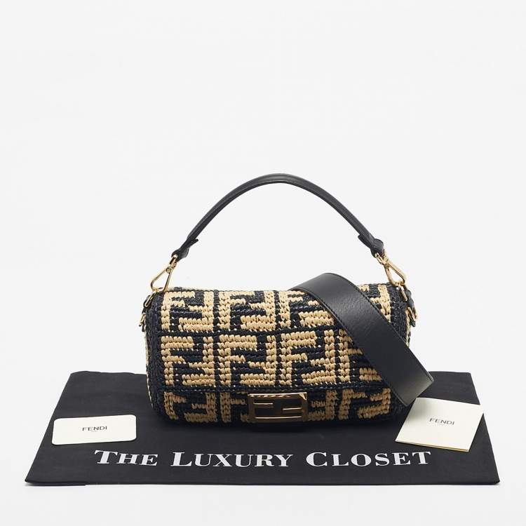 Pre Owned Fendi Black/Natural FF Raffia Medium Baguette Bag