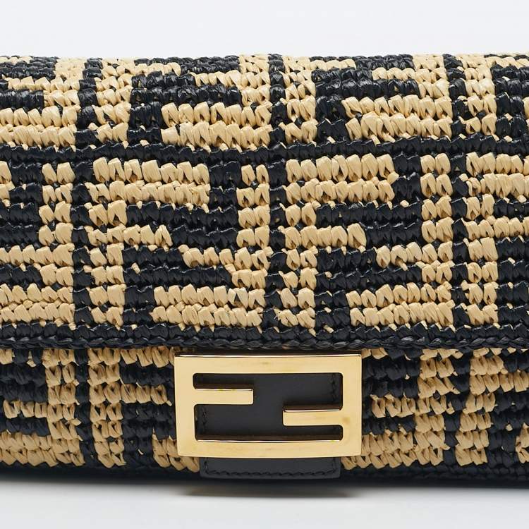 Pre Owned Fendi Black/Natural FF Raffia Medium Baguette Bag