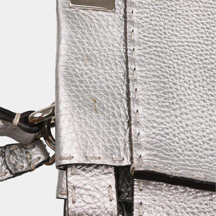 Pre Owned Fendi Peekaboo Silver Leather Handbag