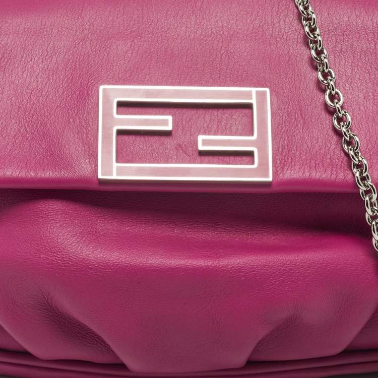 Pre Owned Fendi Pink Leather Fendista Pochette Crossbody Bag
