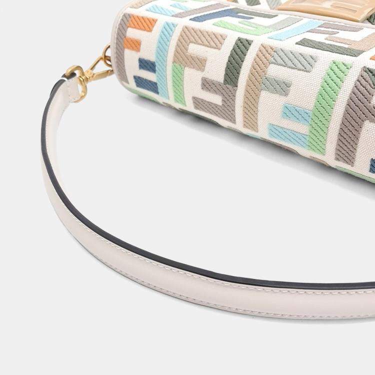 مملوكة مسبقًا Fendi Multicolor Fabric Baguette Bag