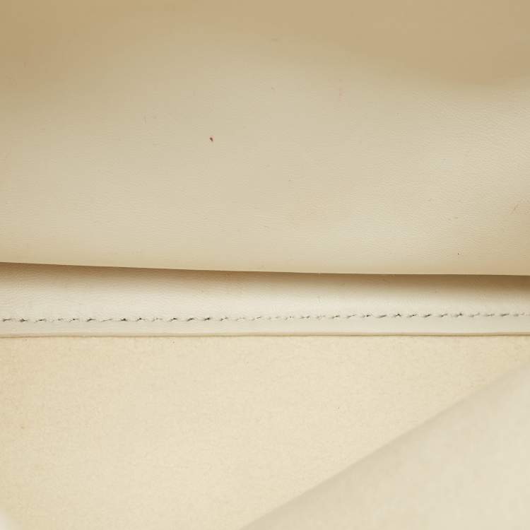 Pre Owned Fendi White Leather Whipstitch Medium Peekaboo Top Handle Bag