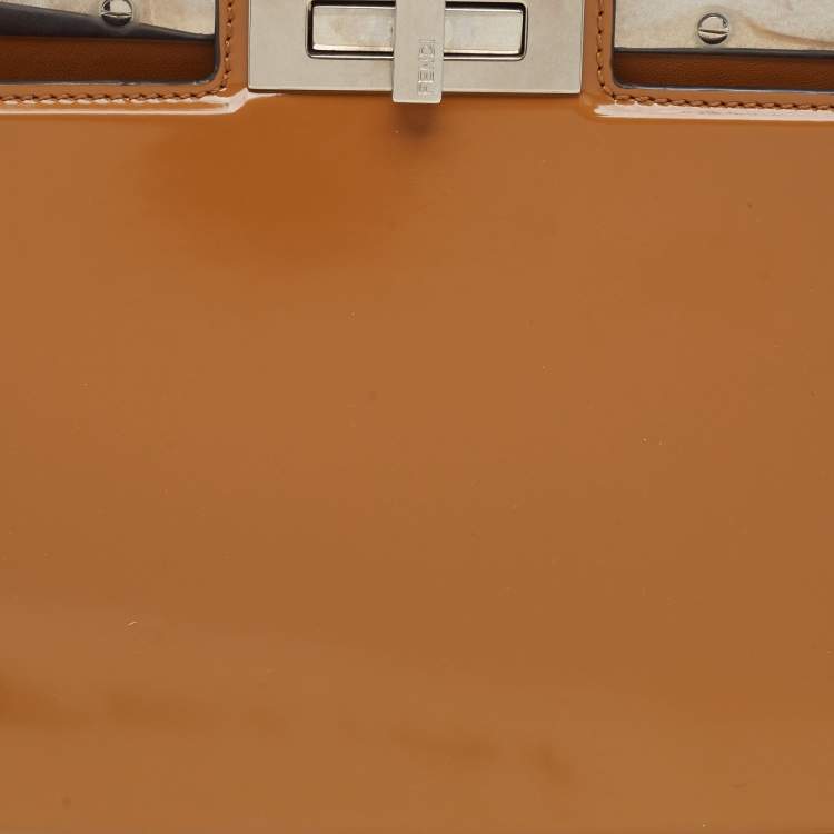 Pre Owned Fendi Green Glossy Leather Medium Peekaboo Cut Bag