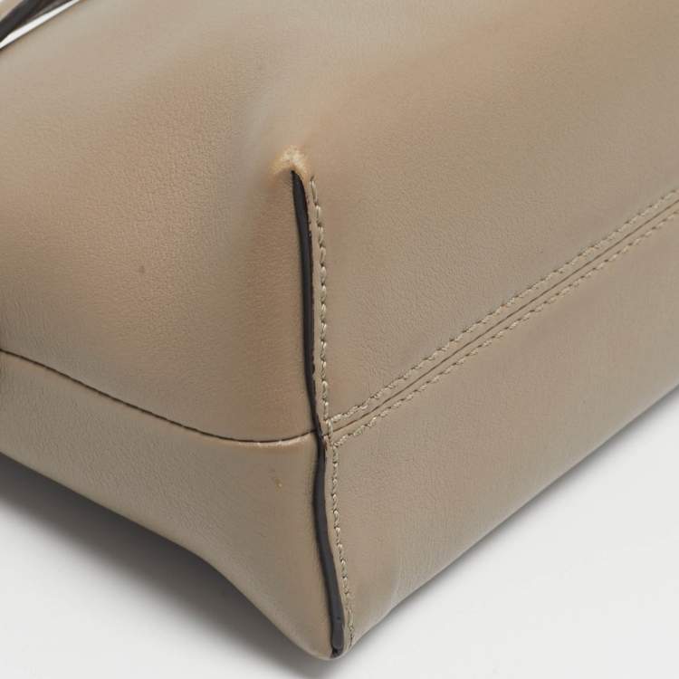Pre Owned Fendi Beige Leather Mini By The Way Crossbody Bag