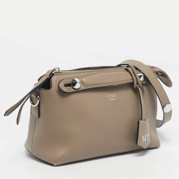 Pre Owned Fendi Beige Leather Mini By The Way Crossbody Bag