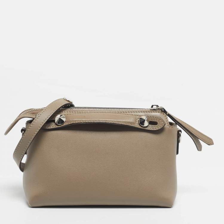 Pre Owned Fendi Beige Leather Mini By The Way Crossbody Bag