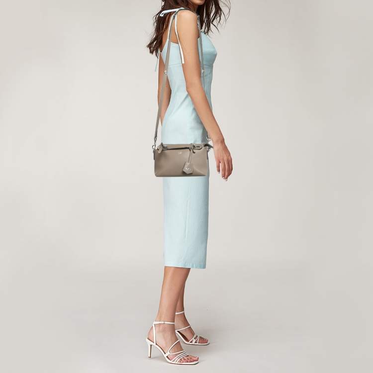 Pre Owned Fendi Beige Leather Mini By The Way Crossbody Bag