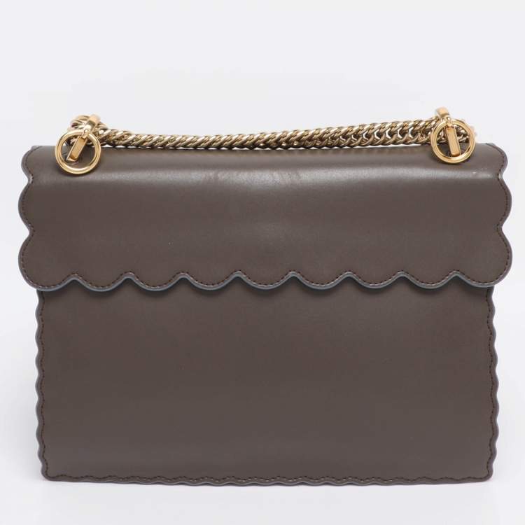 Pre Owned Fendi Etoupe Leather Medium Scalloped Kan I Shoulder Bag
