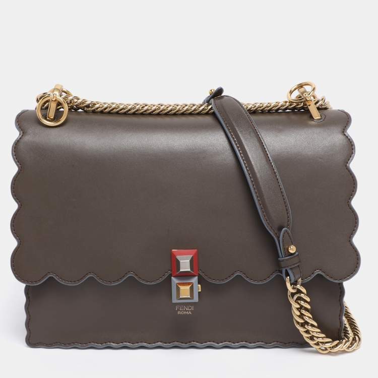 Pre Owned Fendi Etoupe Leather Medium Scalloped Kan I Shoulder Bag