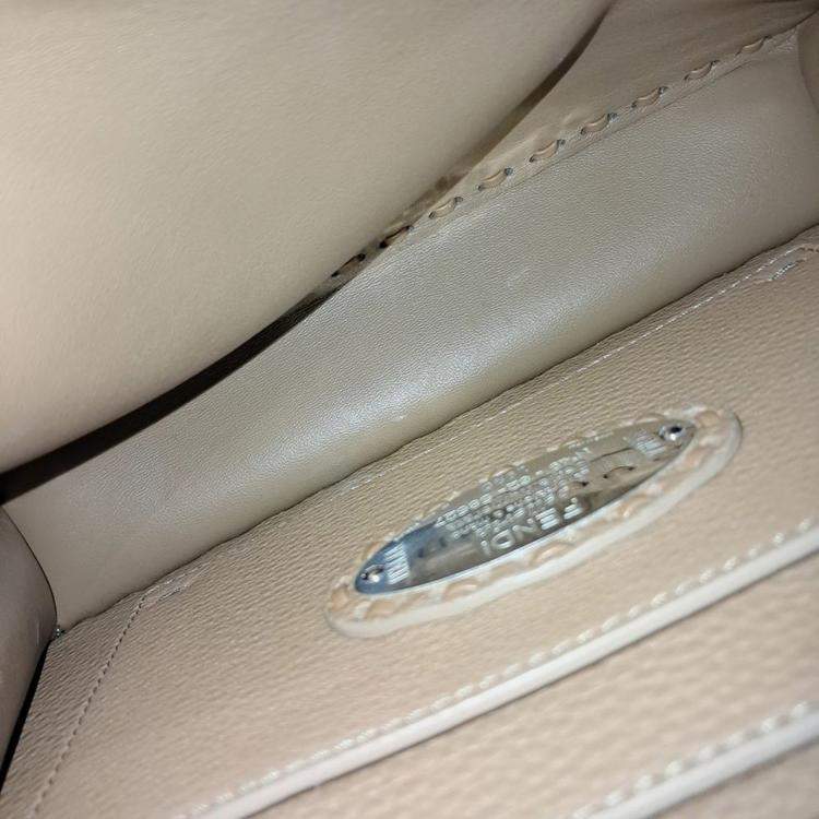 Pre Owned Fendi Selleria Peekaboo I See U Small Beige Leather Handbag