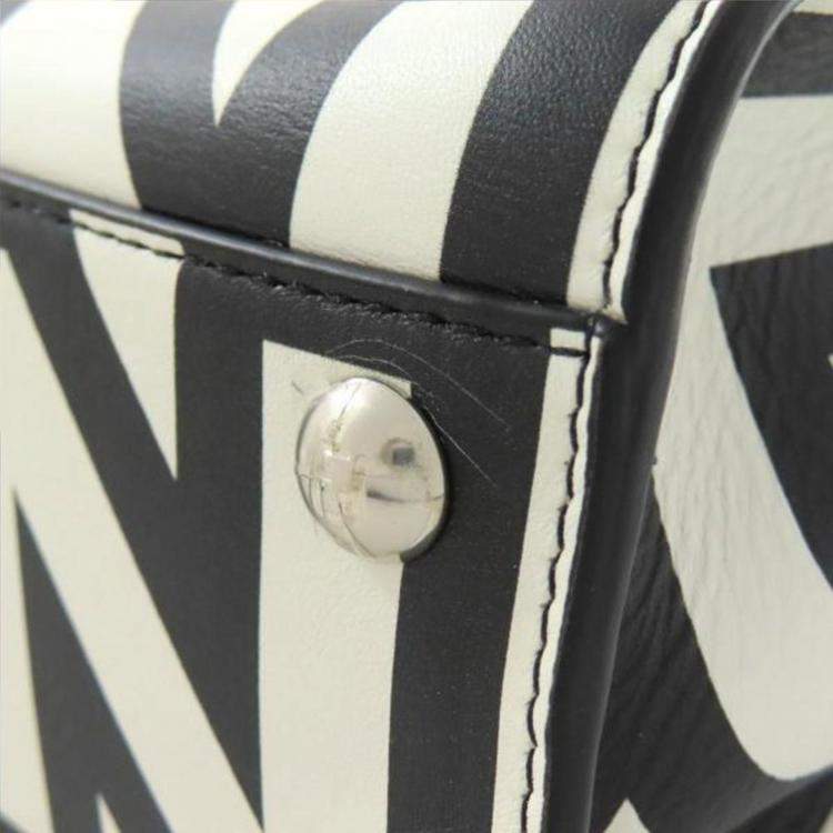 Pre Owned Fendi Peekaboo Black/White Calfskin Handbag