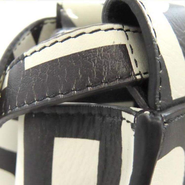 Pre Owned Fendi Peekaboo Black/White Calfskin Handbag