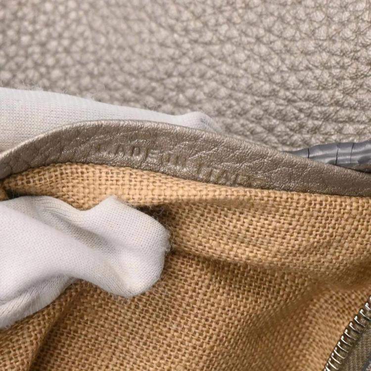 Pre Owned Fendi Gray Leather Stitch Baguette Handbag