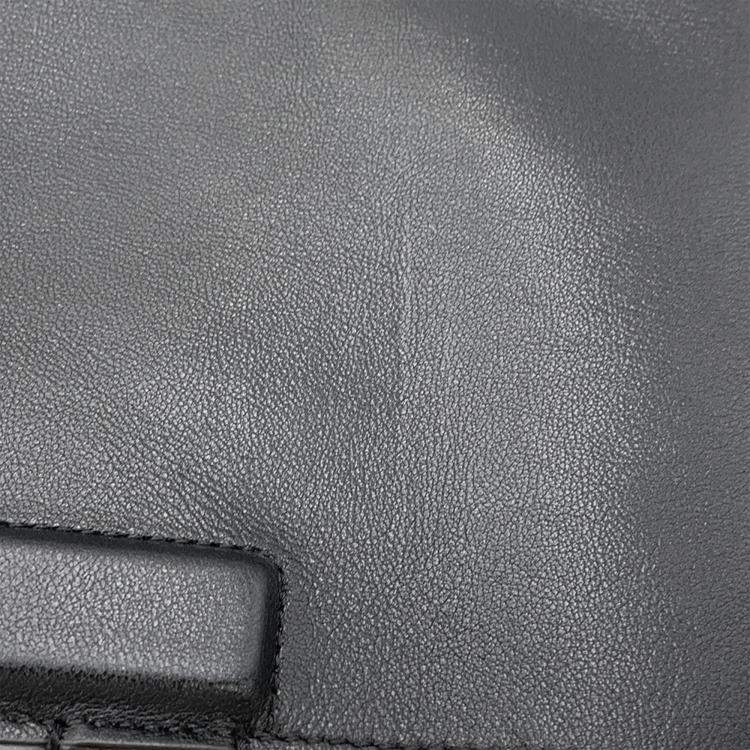 Pre Owned Fendi Flip Medium Tote Brown/Black Leather Size Medium