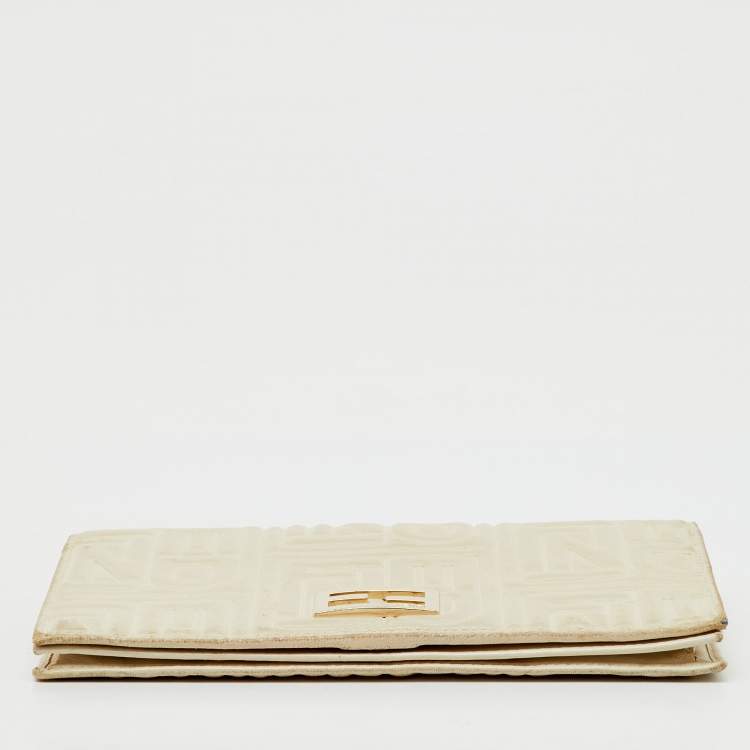 Pre Owned Fendi White Embossed Leather Chain Clutch Bag