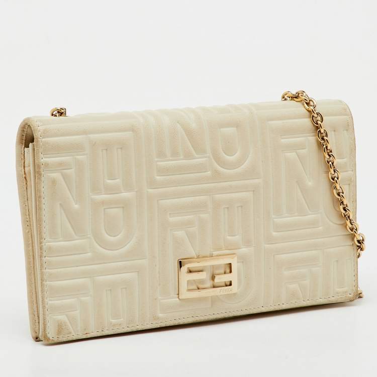 Pre Owned Fendi White Embossed Leather Chain Clutch Bag