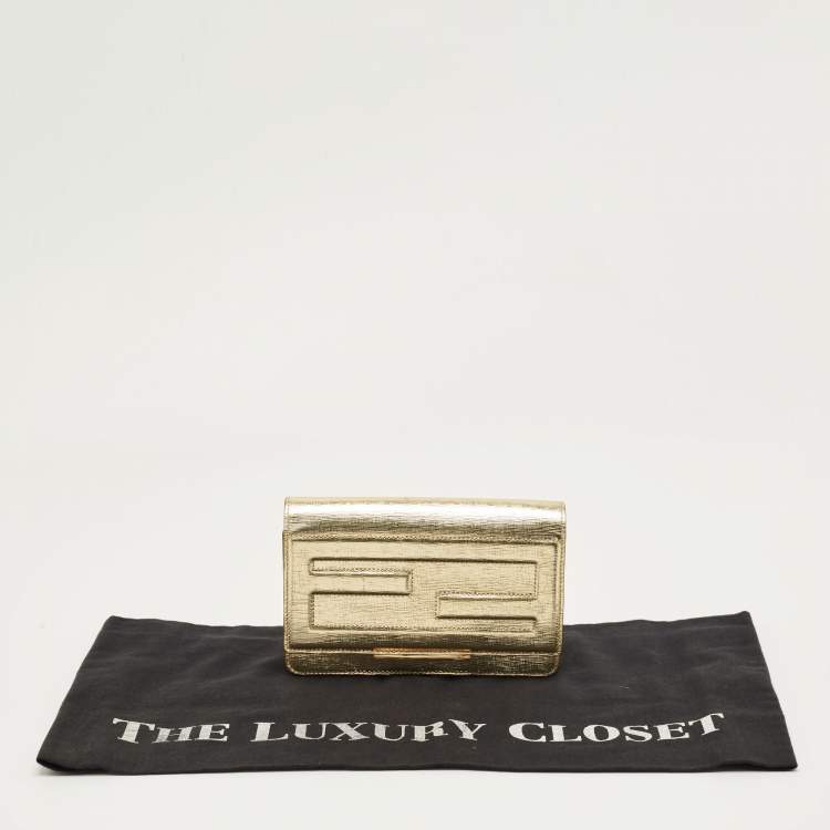 Pre Owned محفظة فندي سلسلة أنبوب جلد سوداء