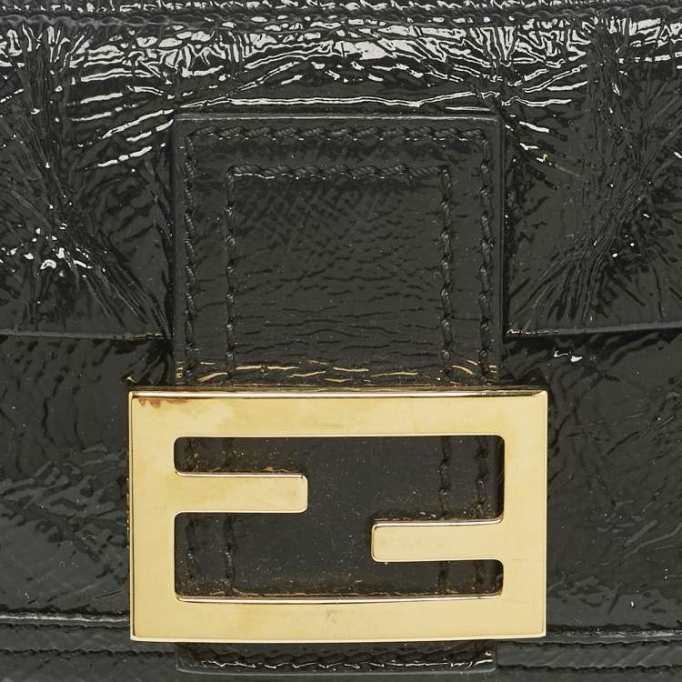 Pre Owned Fendi Black Patent Leather Baguette Clutch