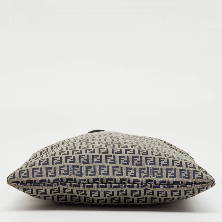 Pre Owned Fendi Navy Blue/Beige Zucchino Canvas and Leather Vintage Shopper Tote